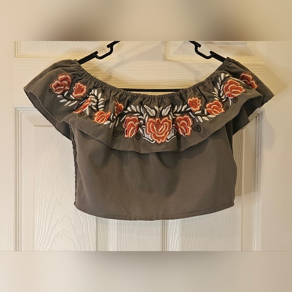 NWOT Shein On-Off The Shoulder Crop Top - Picture 4 of 7